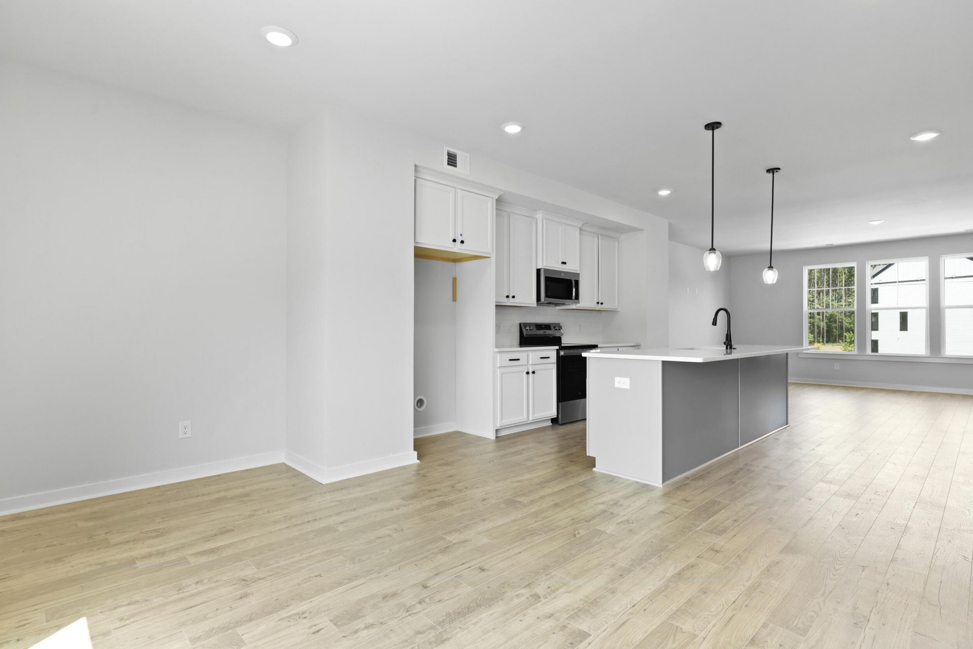 109 Royal Fern Road Photo 10