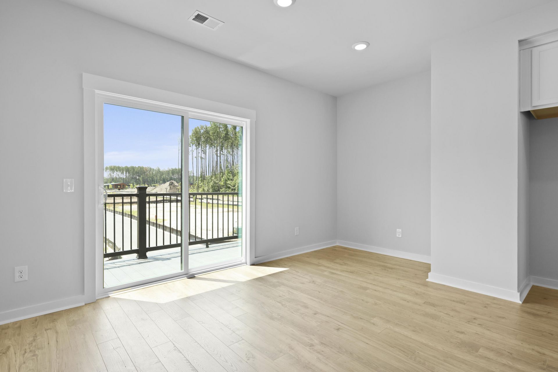 109 Royal Fern Road Photo 9