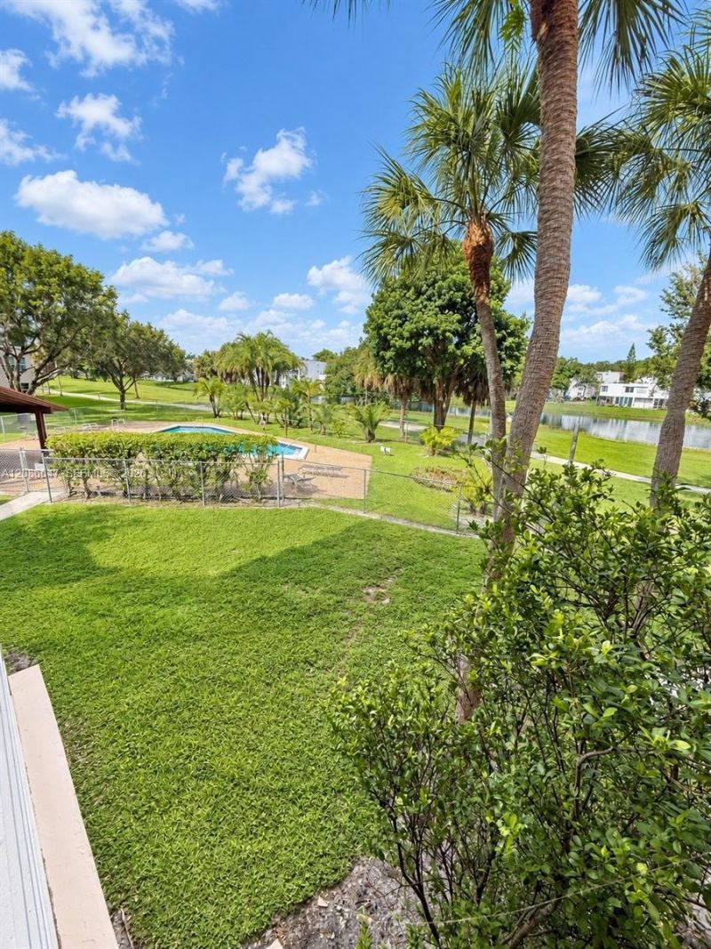 1811 Sabal Palm Dr, Unit 202, Davie, FL 33324 Photo