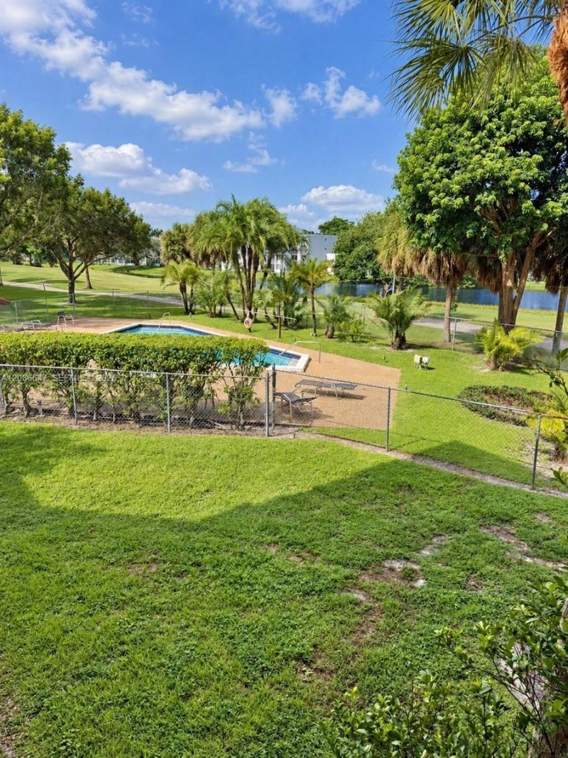 1811 Sabal Palm Dr, Unit 202, Davie, FL 33324 Photo
