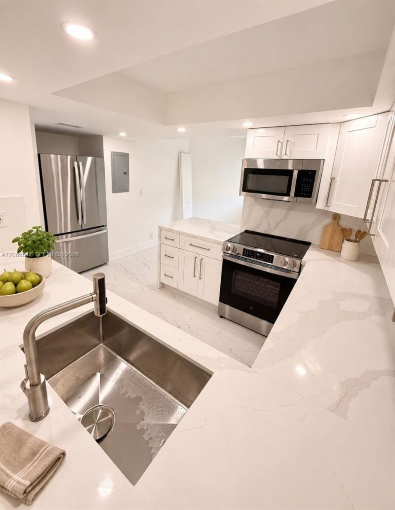 1811 Sabal Palm Dr, Unit 202, Davie, FL 33324 Photo