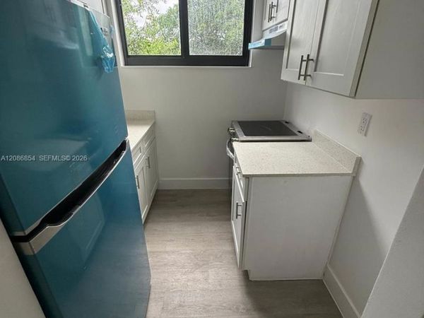 2330 NW 9th St, Unit 13, Miami, FL 33125