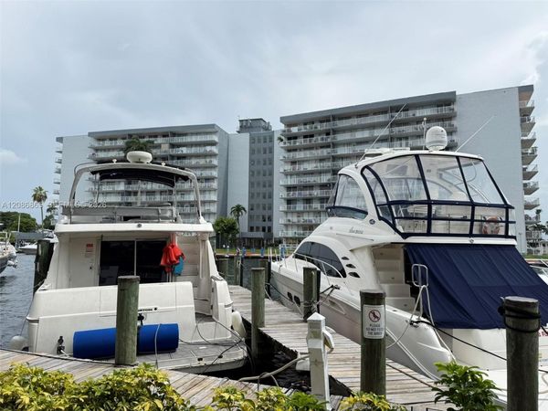 2475 NW 16th Street Rd, Unit 418, Miami, FL 33125