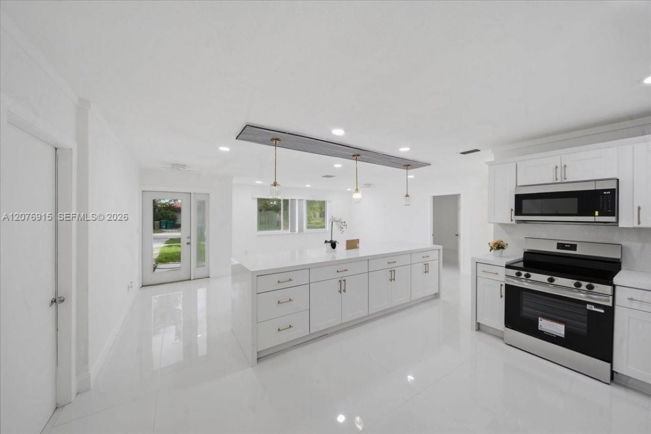 8300 SW 26th Pl, Davie, FL 33328 Photo