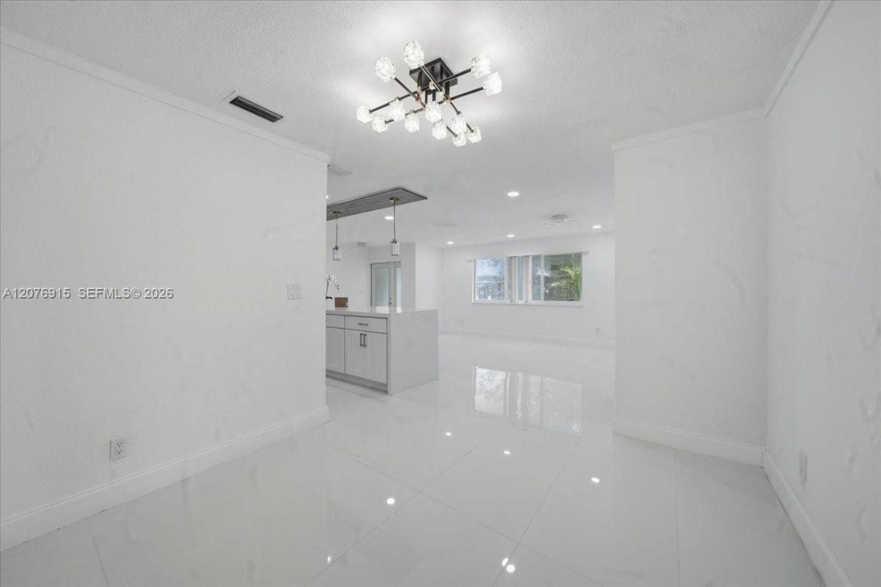 8300 SW 26th Pl, Davie, FL 33328 Photo