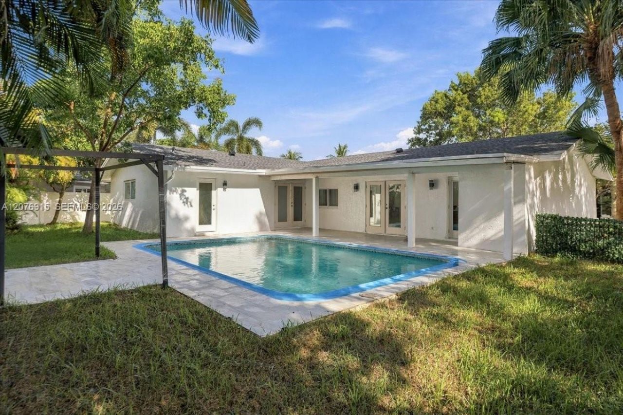 8300 SW 26th Pl, Davie, FL 33328 Photo