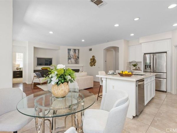 152 Treehouse, Irvine, CA 92603