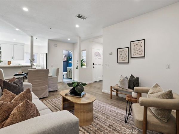 260 Victoria, Unit F2, Costa Mesa, CA 92627