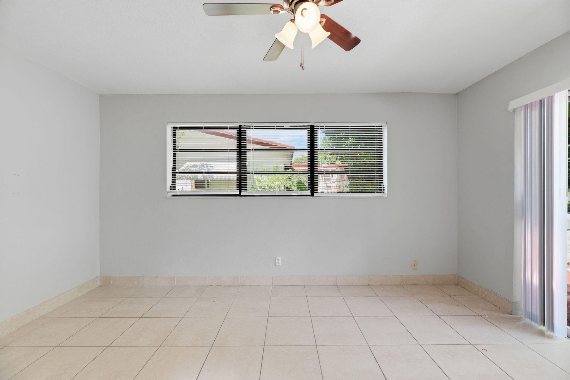 3427 NW 37th Street, Lauderdale Lakes, FL 33309 Photo