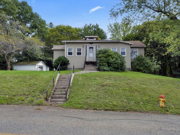 82 Waite Street, Leicester, MA 01524