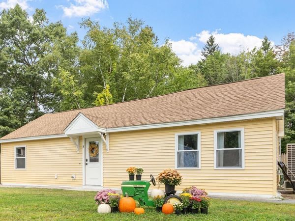 51 Richardson Avenue, Dracut, MA 01826