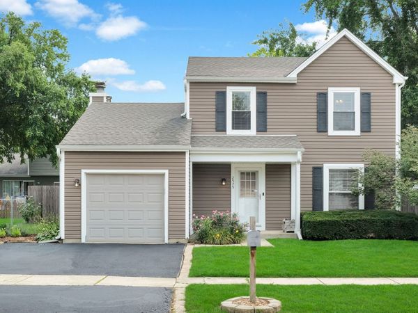 2575 Prairieview Lane N, Aurora, IL 60504