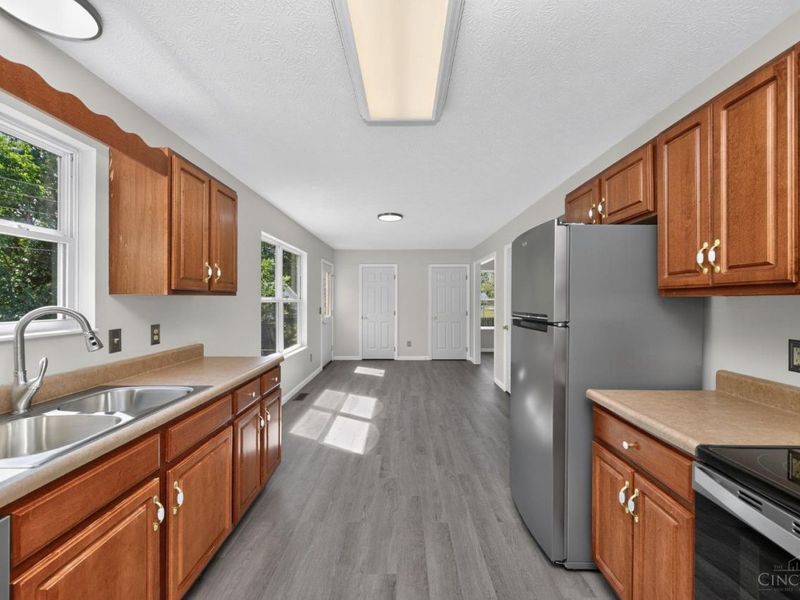 9765 St Rt 350, Washington Township, OH 45113 Photo 10
