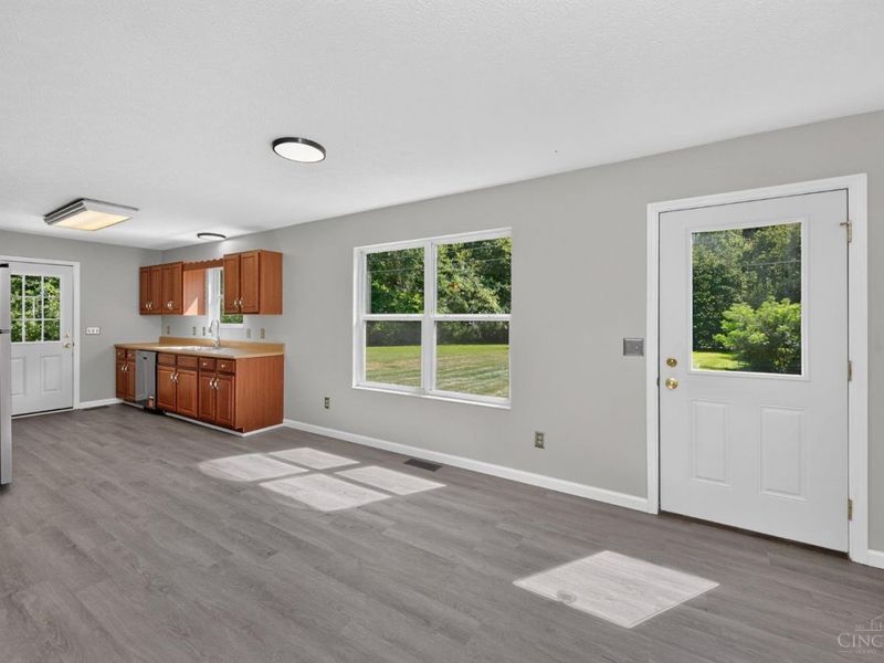 9765 St Rt 350, Washington Township, OH 45113 Photo 7