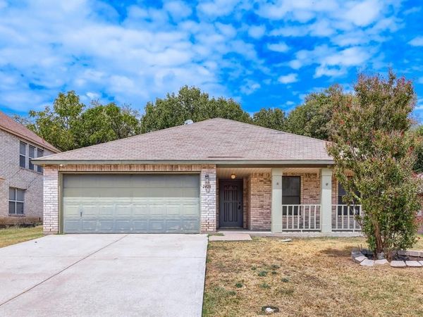 2428 Winford Drive , Grand Prairie, TX 75052