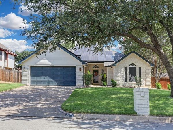 7104 Cook Circle , North Richland Hills, TX 76182