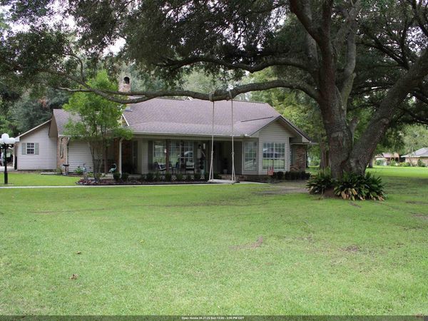 10310 Belleview Dr, New Roads, LA 70760
