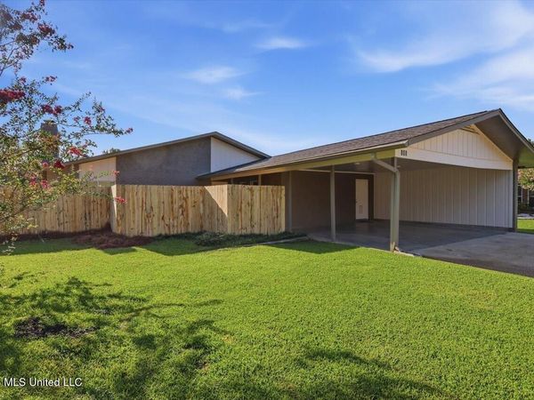 105 Carrie Drive, Clinton, MS 39056