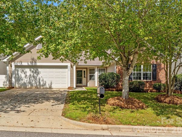 2457 Marthas Ridge Drive, Statesville, NC 28625