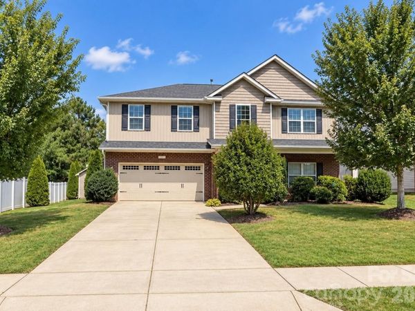 201 Taylors Creek Street , Mount Holly, NC 28120