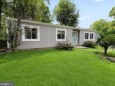 2215 SANIBEL DRIVE , RESTON, VA 20191