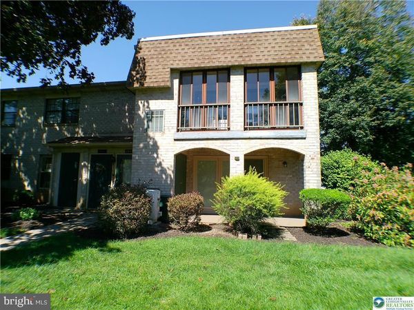 2946 ARONIMINK PLACE , MACUNGIE, PA 18062