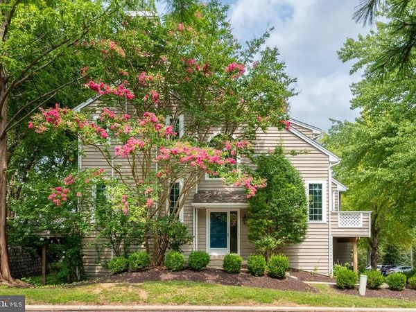 53 CABOT DRIVE , CHESTERBROOK, PA 19087