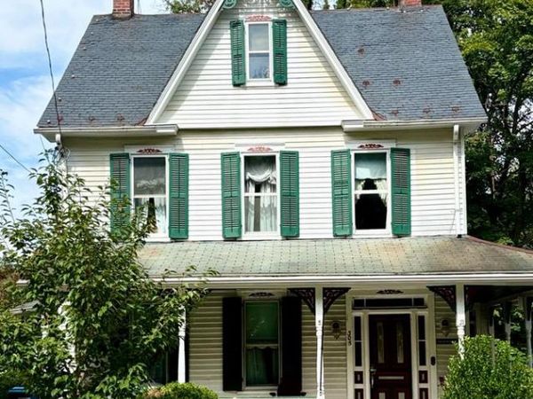 305 MAIN STREET, DELTA, PA 17314