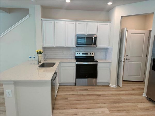 2803 STUNNING AVENUE , DAVENPORT, FL 33896