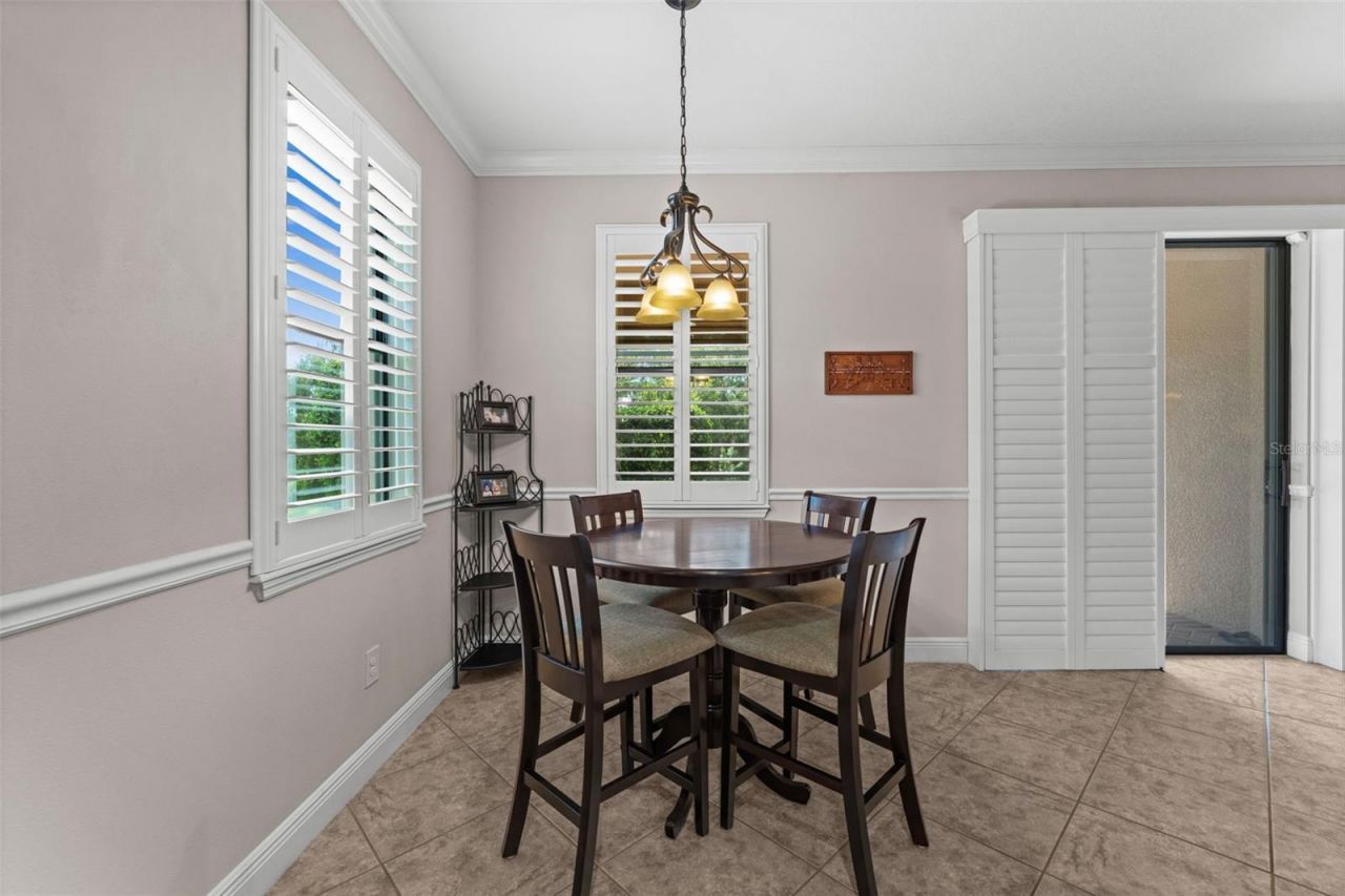 8212 36th Street E, Sarasota, FL 34243 Photo