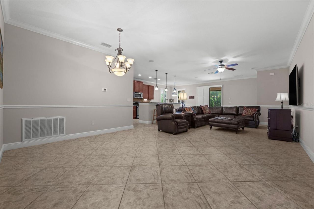 8212 36th Street E, Sarasota, FL 34243 Photo