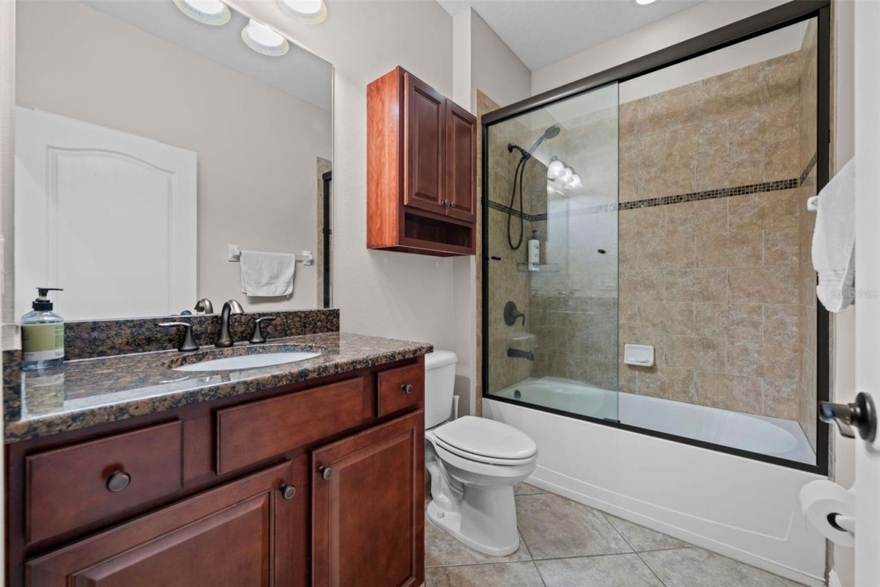 8212 36th Street E, Sarasota, FL 34243 Photo