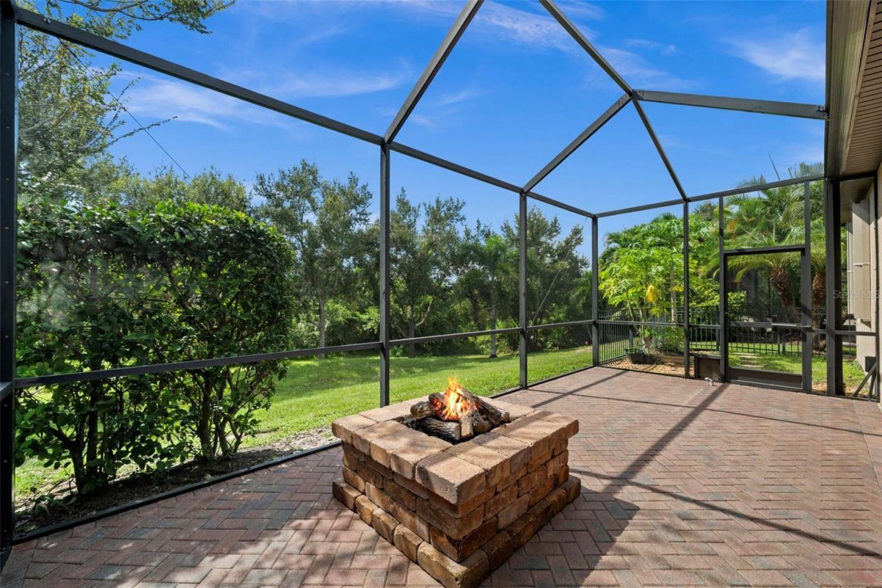 8212 36th Street E, Sarasota, FL 34243 Photo