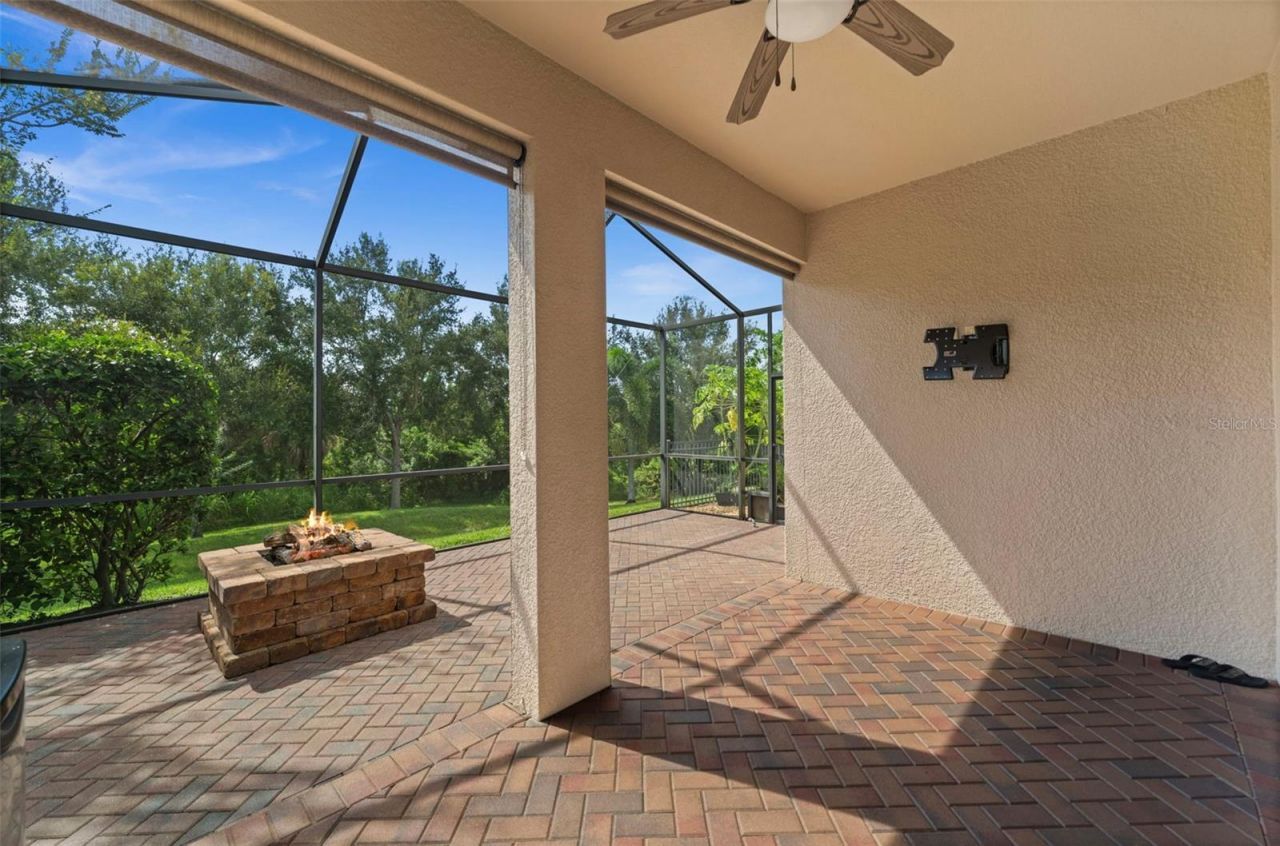 8212 36th Street E, Sarasota, FL 34243 Photo
