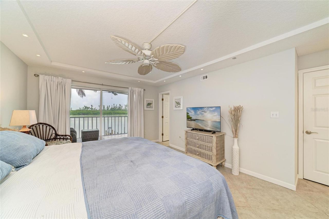 9393 Midnight Pass Road, Unit 205, Sarasota, FL 34242 Photo