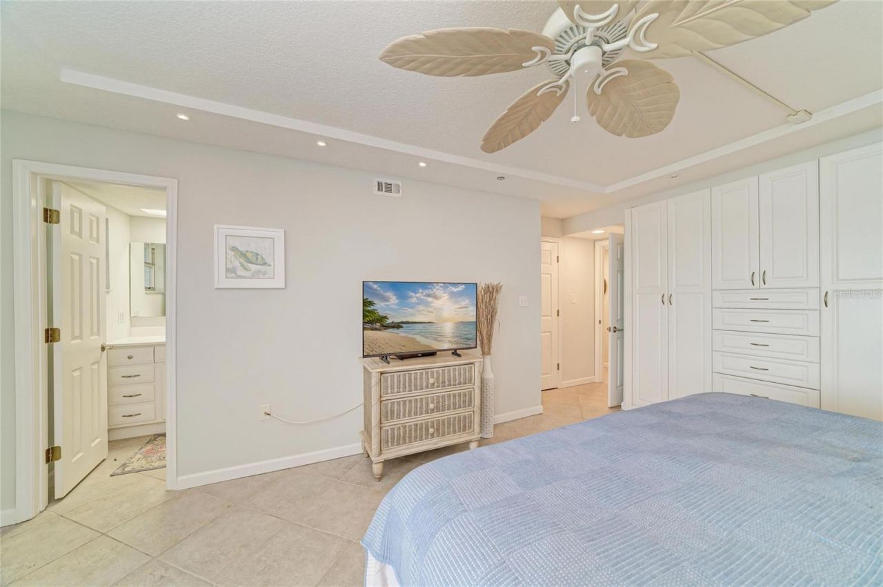 9393 Midnight Pass Road, Unit 205, Sarasota, FL 34242 Photo