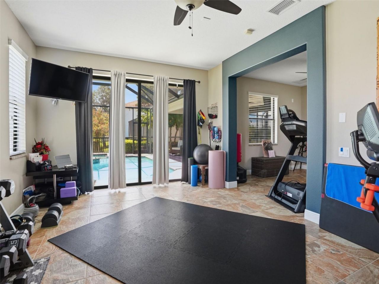 2707 Lakebreeze Lane S, Clearwater, FL 33759 Photo