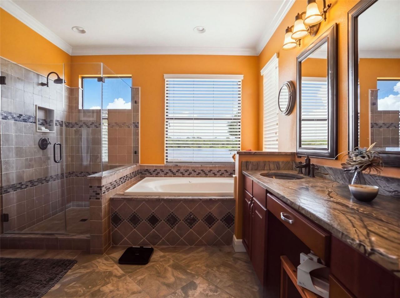 2707 Lakebreeze Lane S, Clearwater, FL 33759 Photo