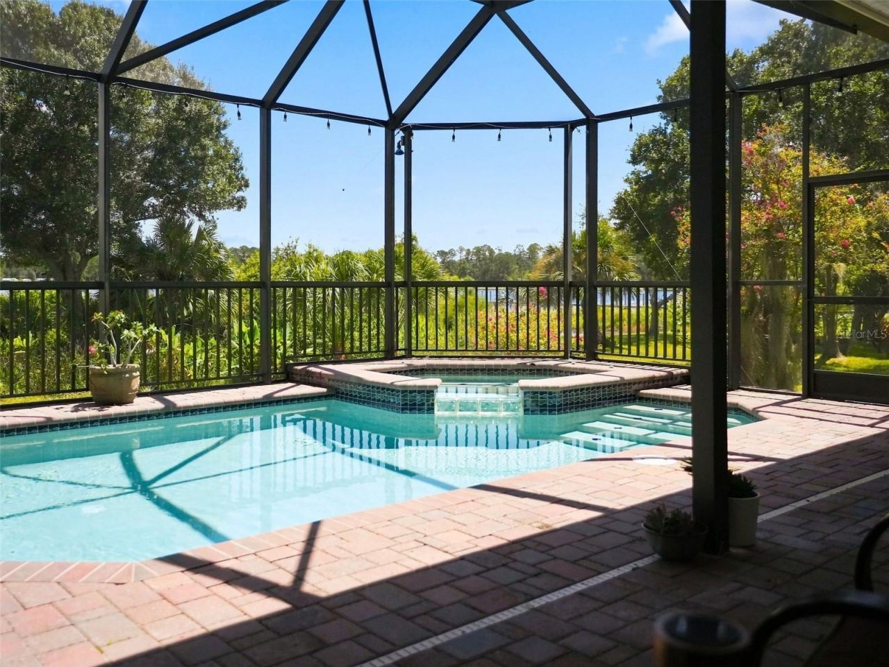 2707 Lakebreeze Lane S, Clearwater, FL 33759 Photo