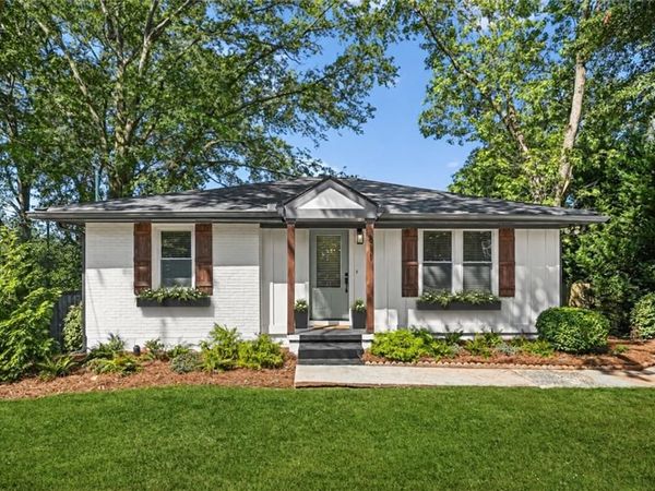 811 Mclinden Avenue SE, Smyrna, GA 30080