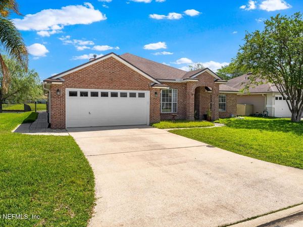 6352 LAKE PLANTATION Drive, Jacksonville, FL 32244
