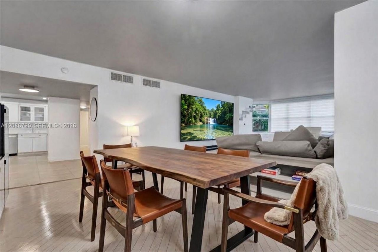 1950 S Ocean Dr, Unit LE, Hallandale Beach, FL 33009 Photo