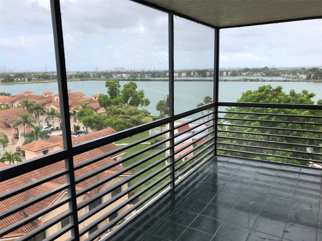 20840 San Simeon Way, Unit 702, Miami, FL 33179 Photo