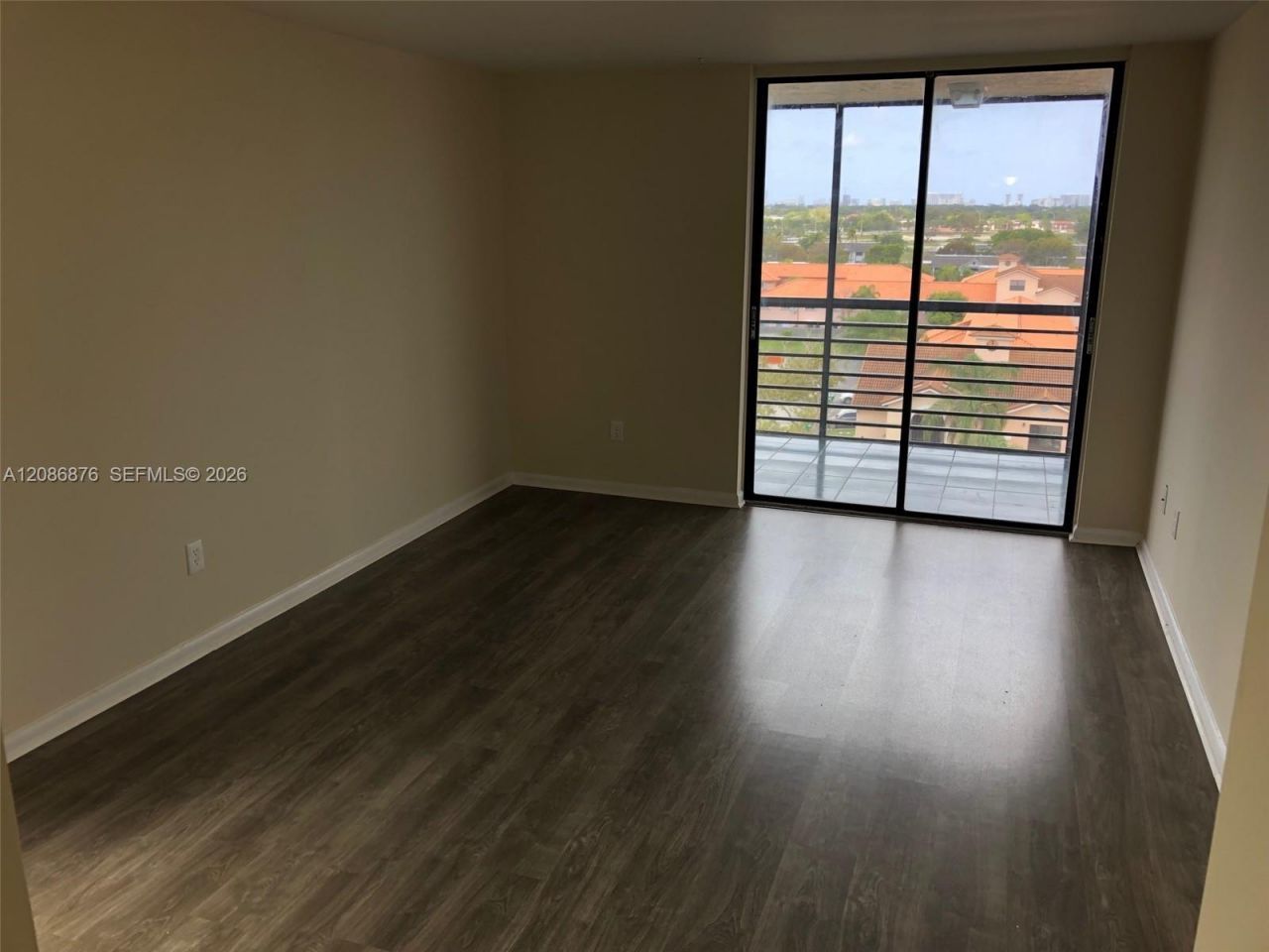 20840 San Simeon Way, Unit 702, Miami, FL 33179 Photo