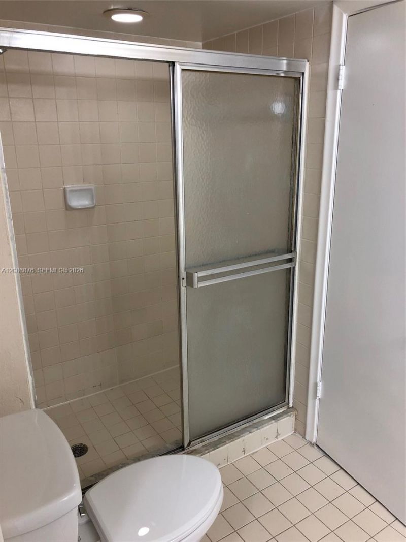 20840 San Simeon Way, Unit 702, Miami, FL 33179 Photo