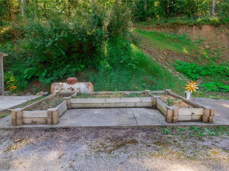 13420 Township Road 26, Killbuck, OH 44637 Photo 11