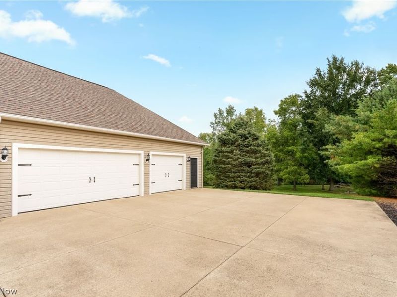 6359 Ewe Drive, Clinton, OH 44216 Photo 2