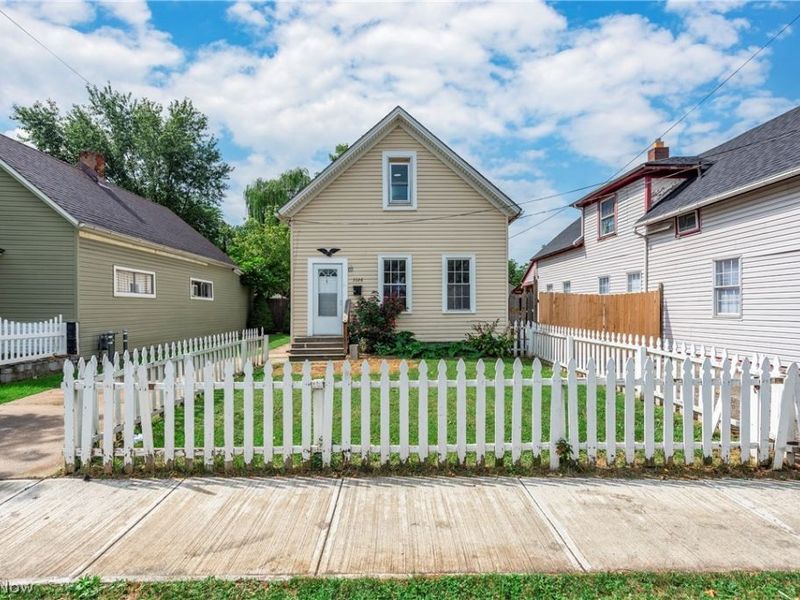 3326 W 61st Street, Cleveland, OH 44102 Photo 3
