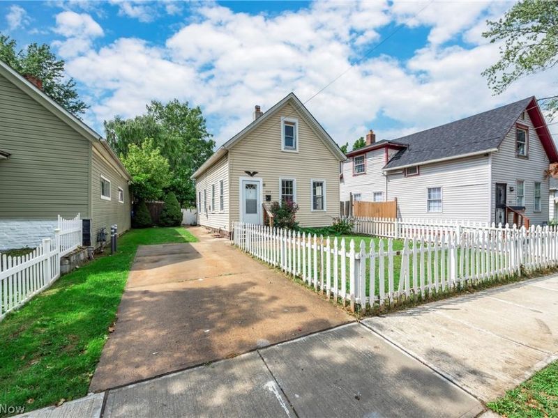 3326 W 61st Street, Cleveland, OH 44102 Photo 4