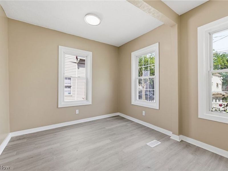 3326 W 61st Street, Cleveland, OH 44102 Photo 8
